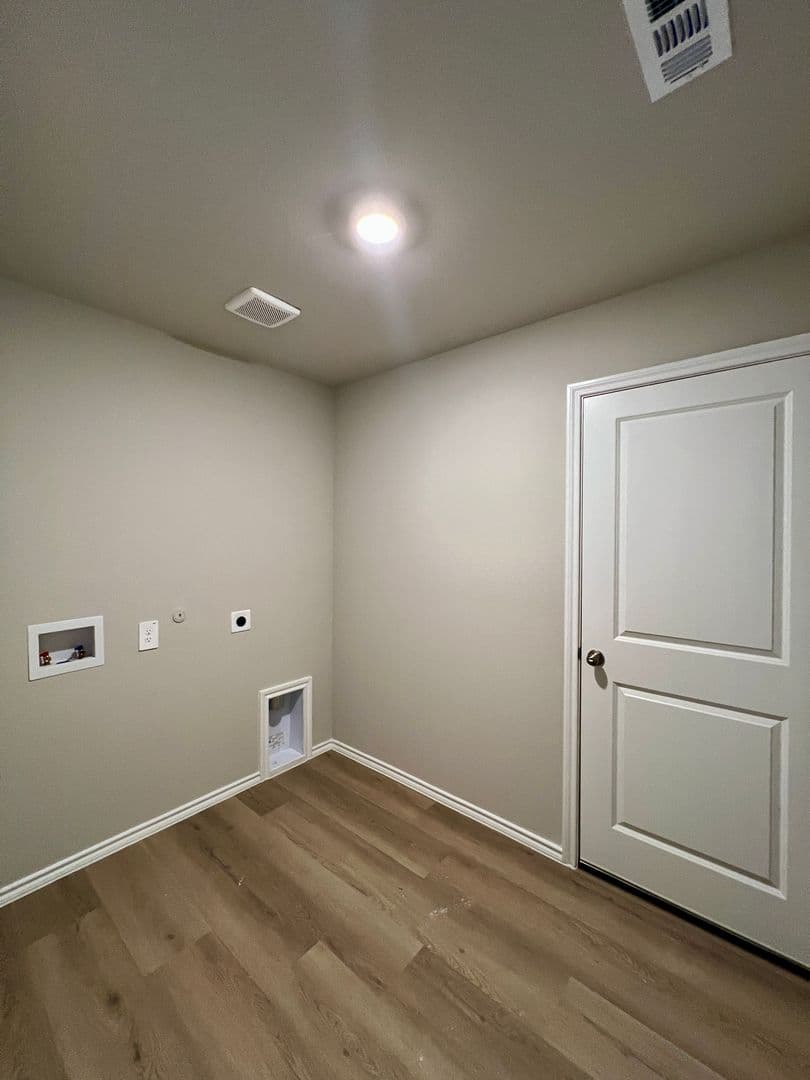 Denton House: 5529 Rollins Drive