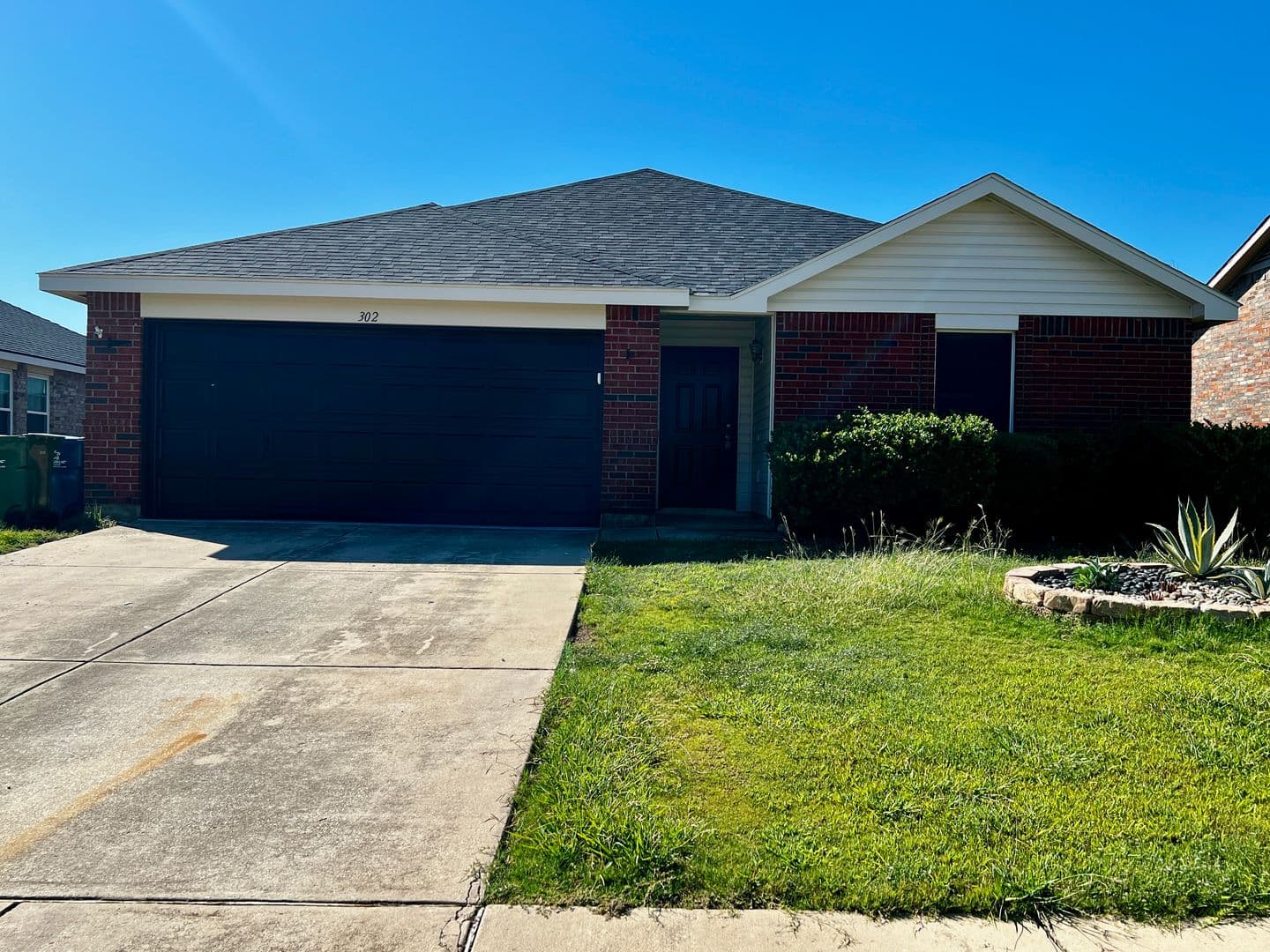 Sanger House: 302 Quail Crossing Drive