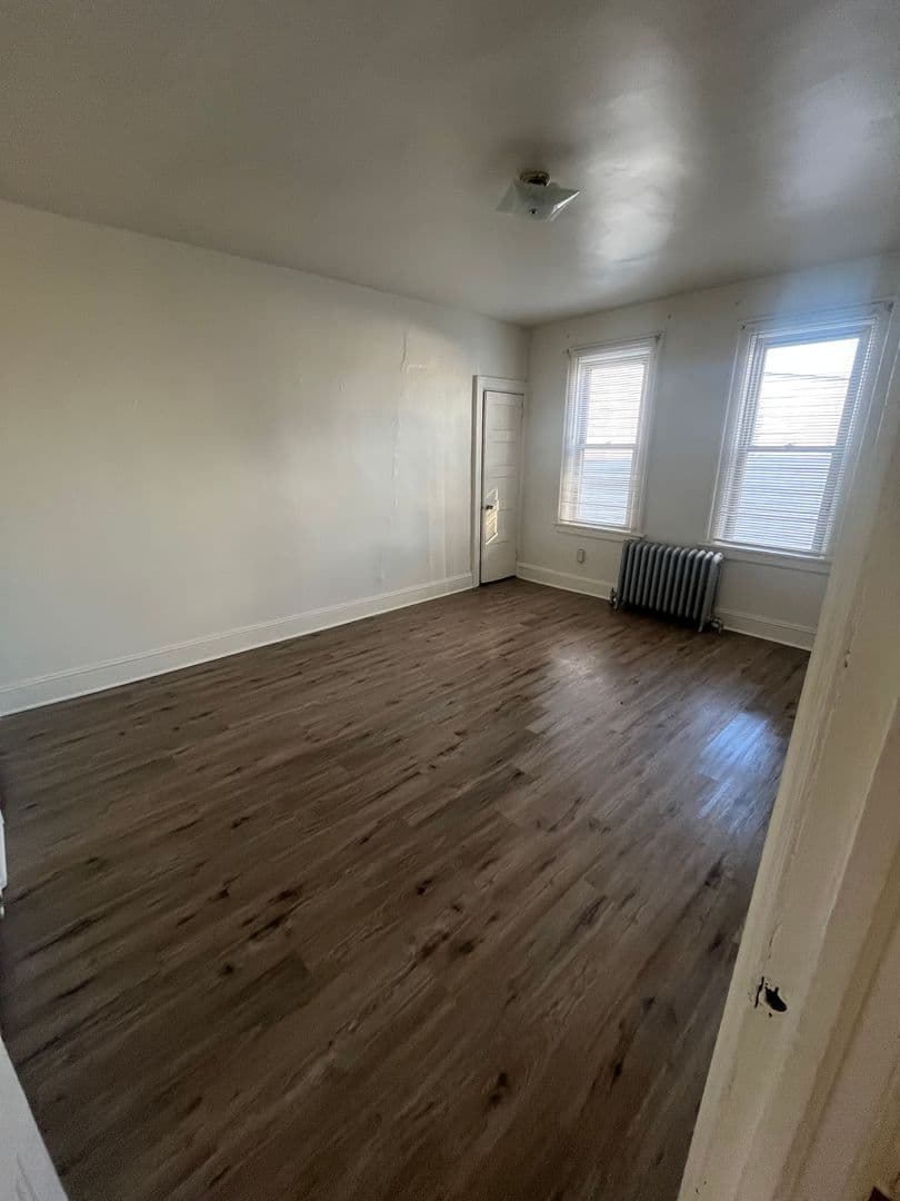 Bristol Apartment: 800-804 Beaver st