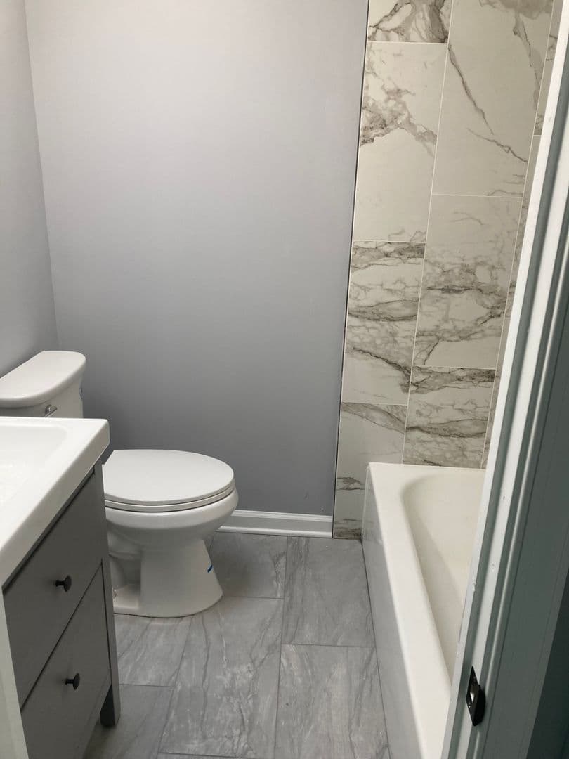Bristol House: 822 4th Ave
