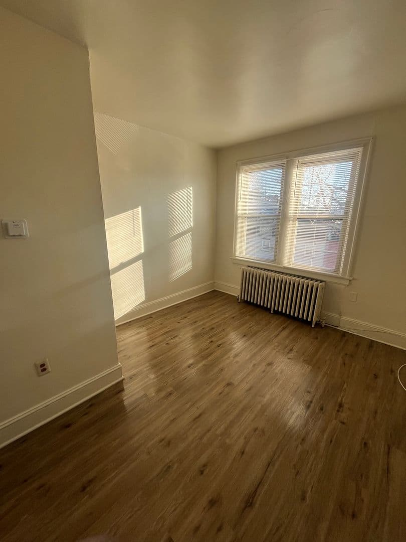 Bristol Apartment: 800-804 Beaver st