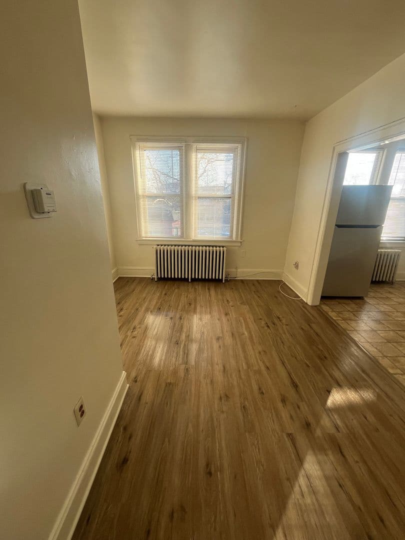 Bristol Apartment: 800-804 Beaver st