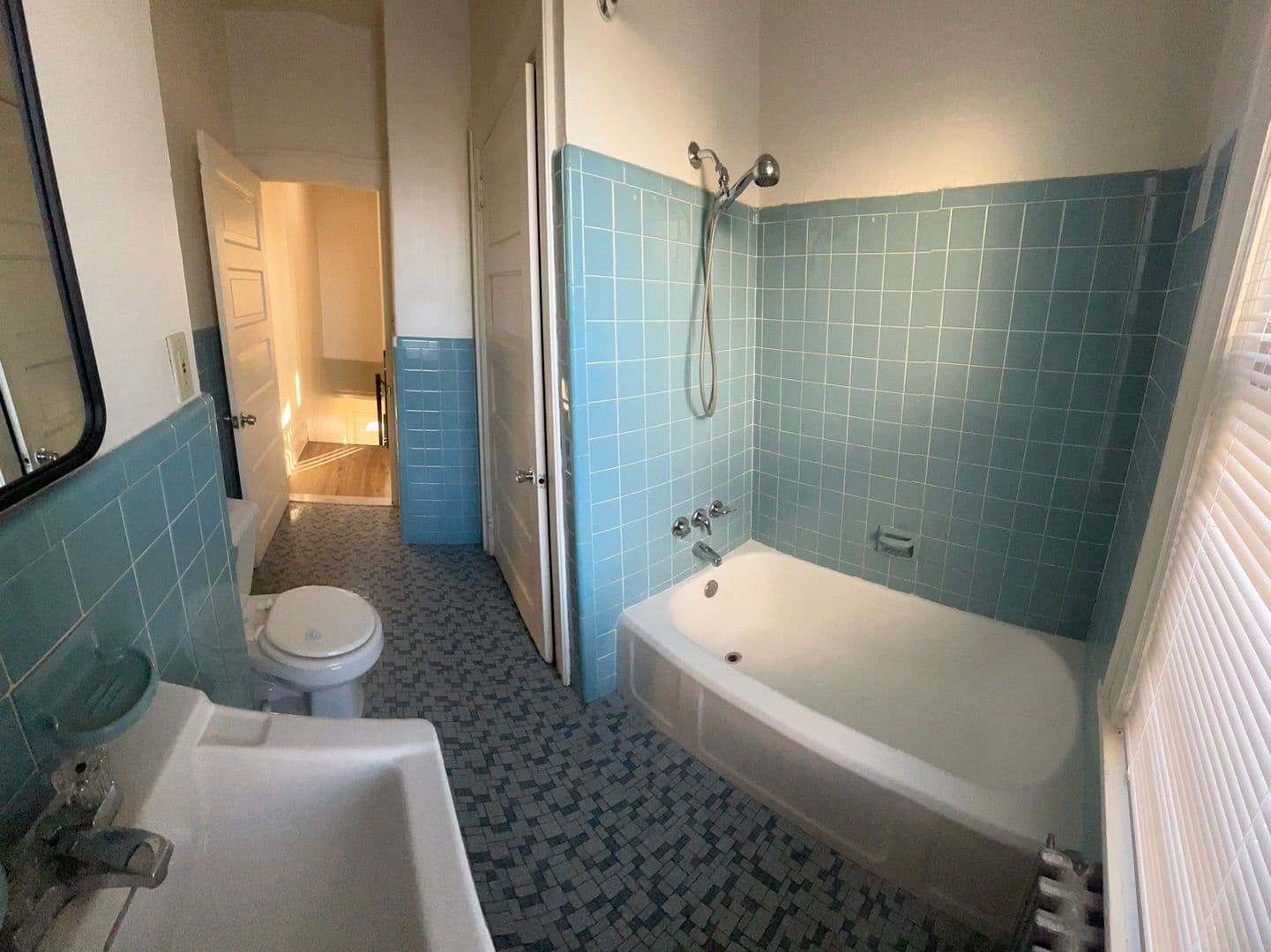 Bristol Apartment: 800-804 Beaver st