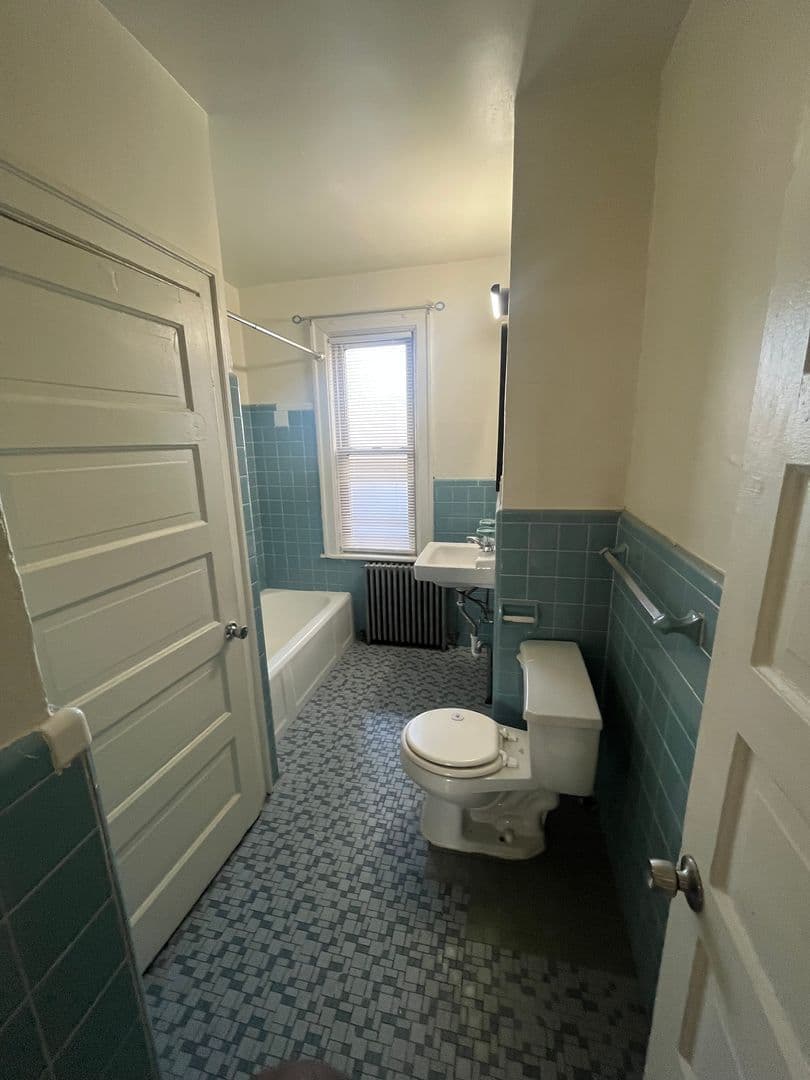 Bristol Apartment: 800-804 Beaver st