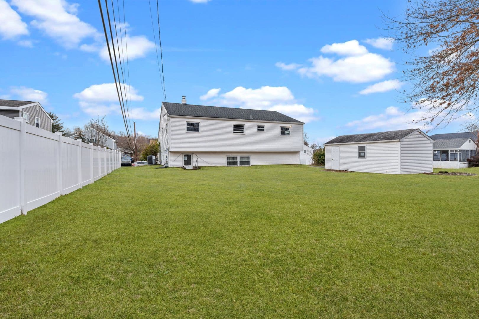Warminster House: 131 Kipling Dr