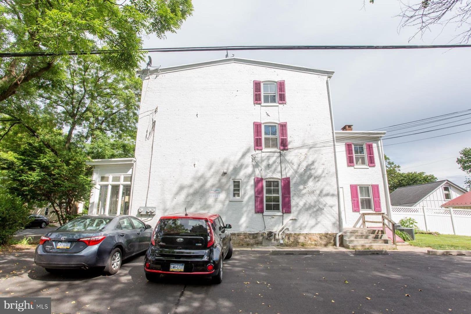 Doylestown Apartment: 34 S Clinton St