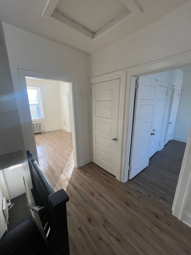 Bristol Apartment: 800-804 Beaver st