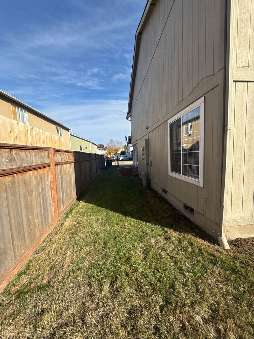 Albany Townhome: 2570 SE 16th Ave