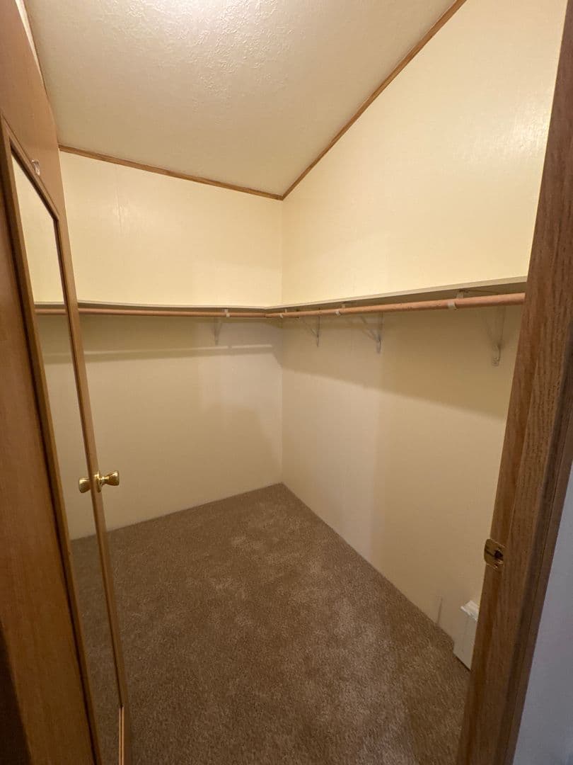 Albany Apartment: 2110 Geary St