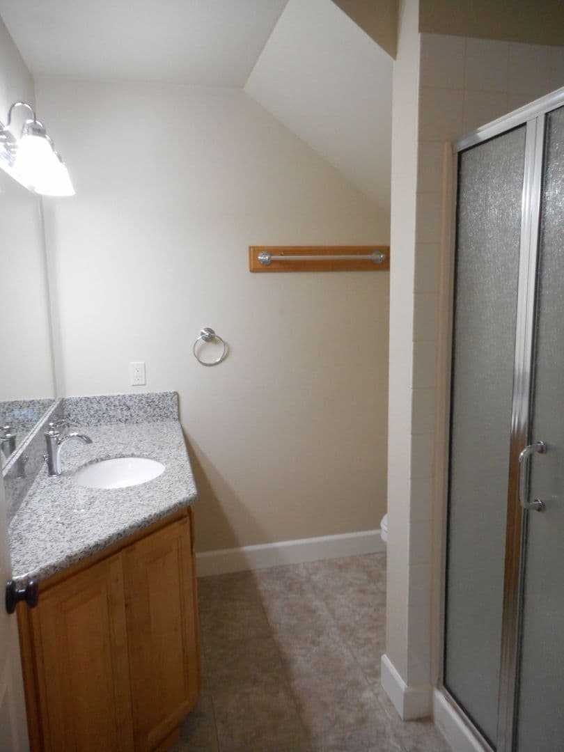 Albany Townhome: 1555 Dolores Way SE