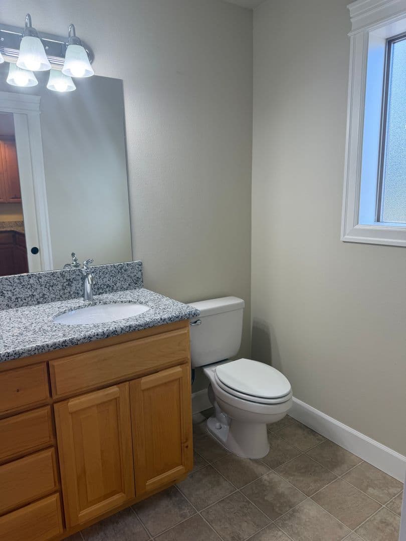Albany Townhome: 1555 Dolores Way SE