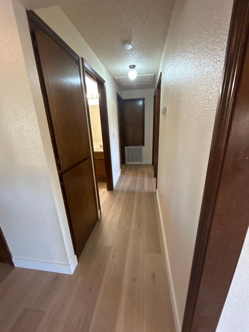 Corvallis House: 1012 SE Dorothy Ave