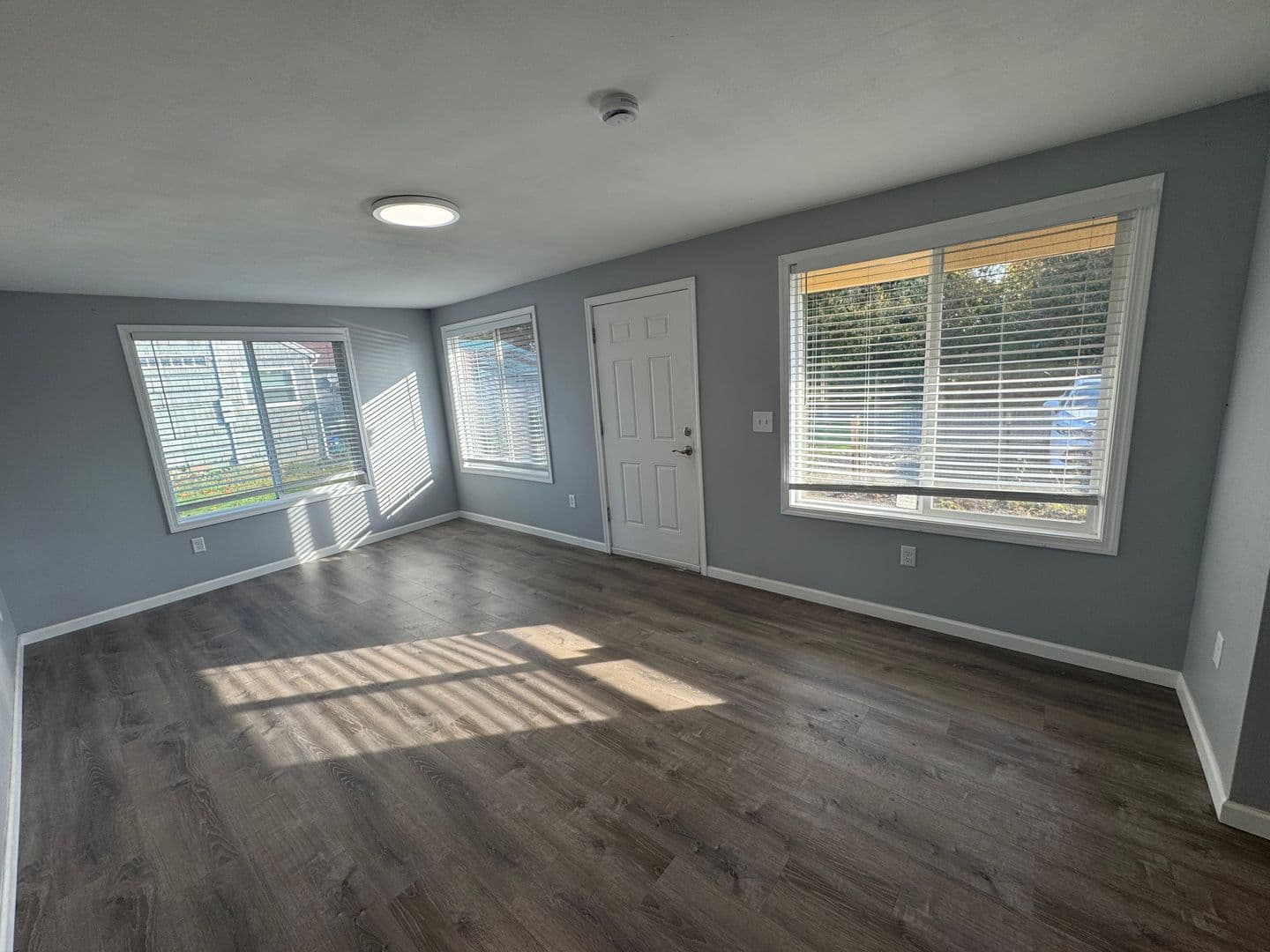 Corvallis Apartment: 28820-28836 Highway 34