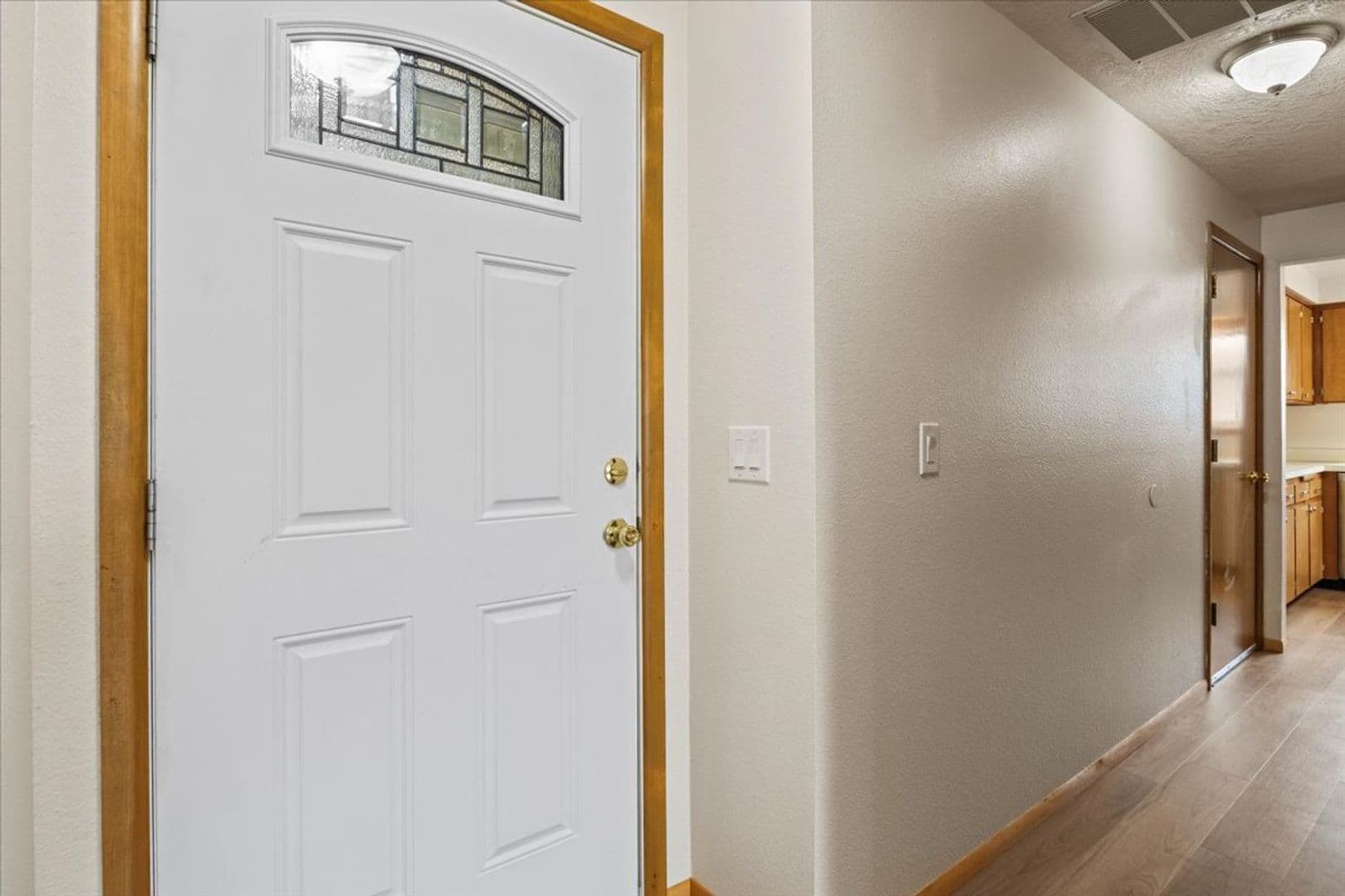 Salem House: 5122 Sunnyside Rd SE