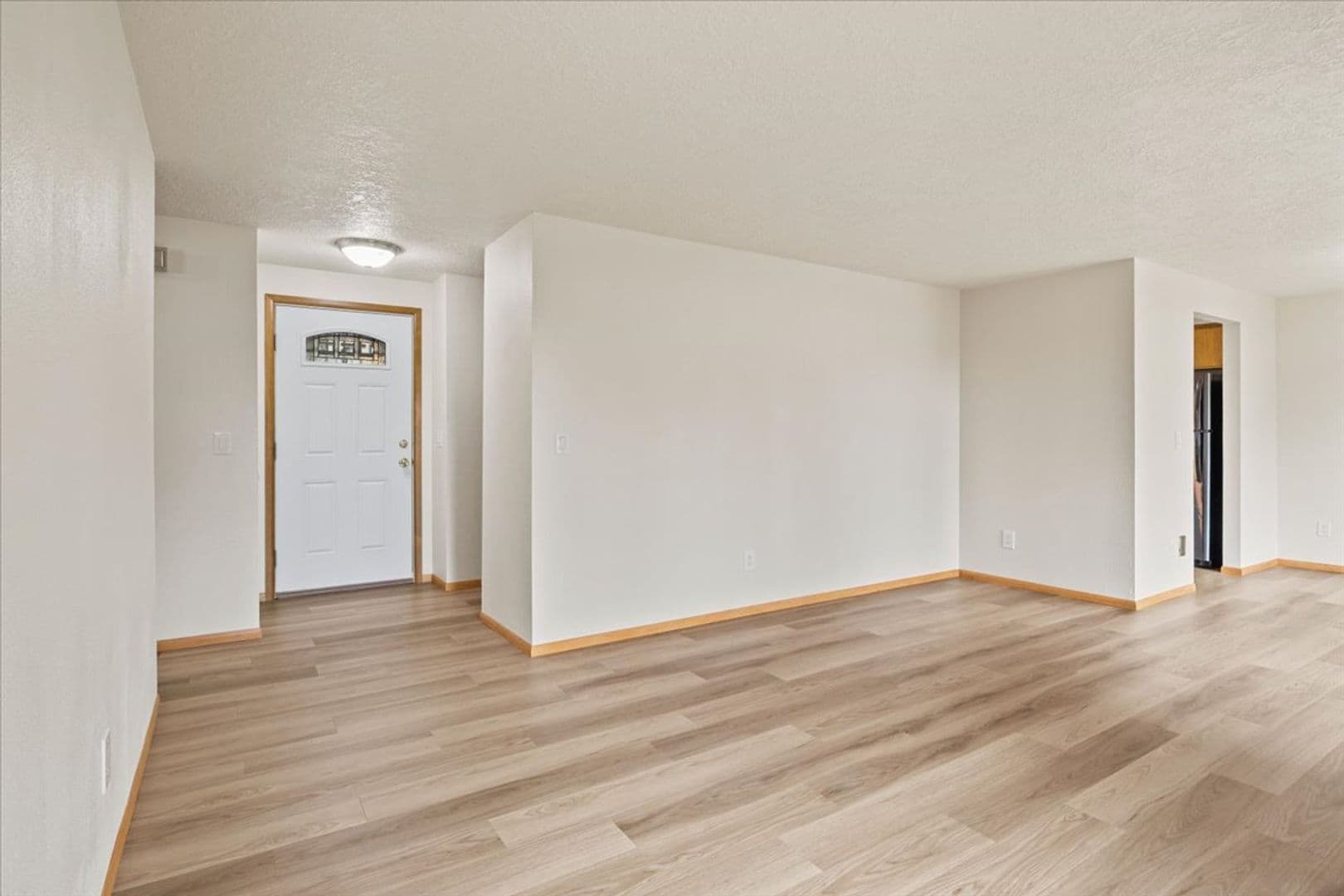 Salem House: 5122 Sunnyside Rd SE
