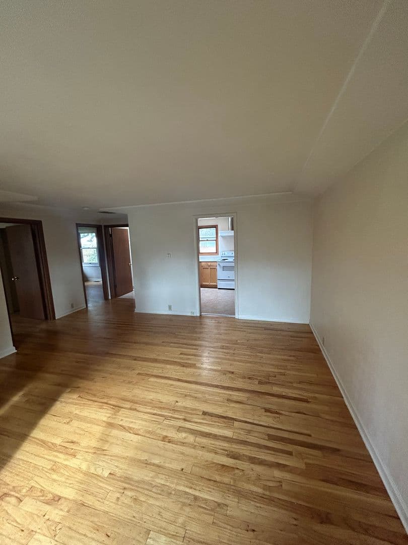 Corvallis Multiplex: 3445 SE 3rd St Unit 10