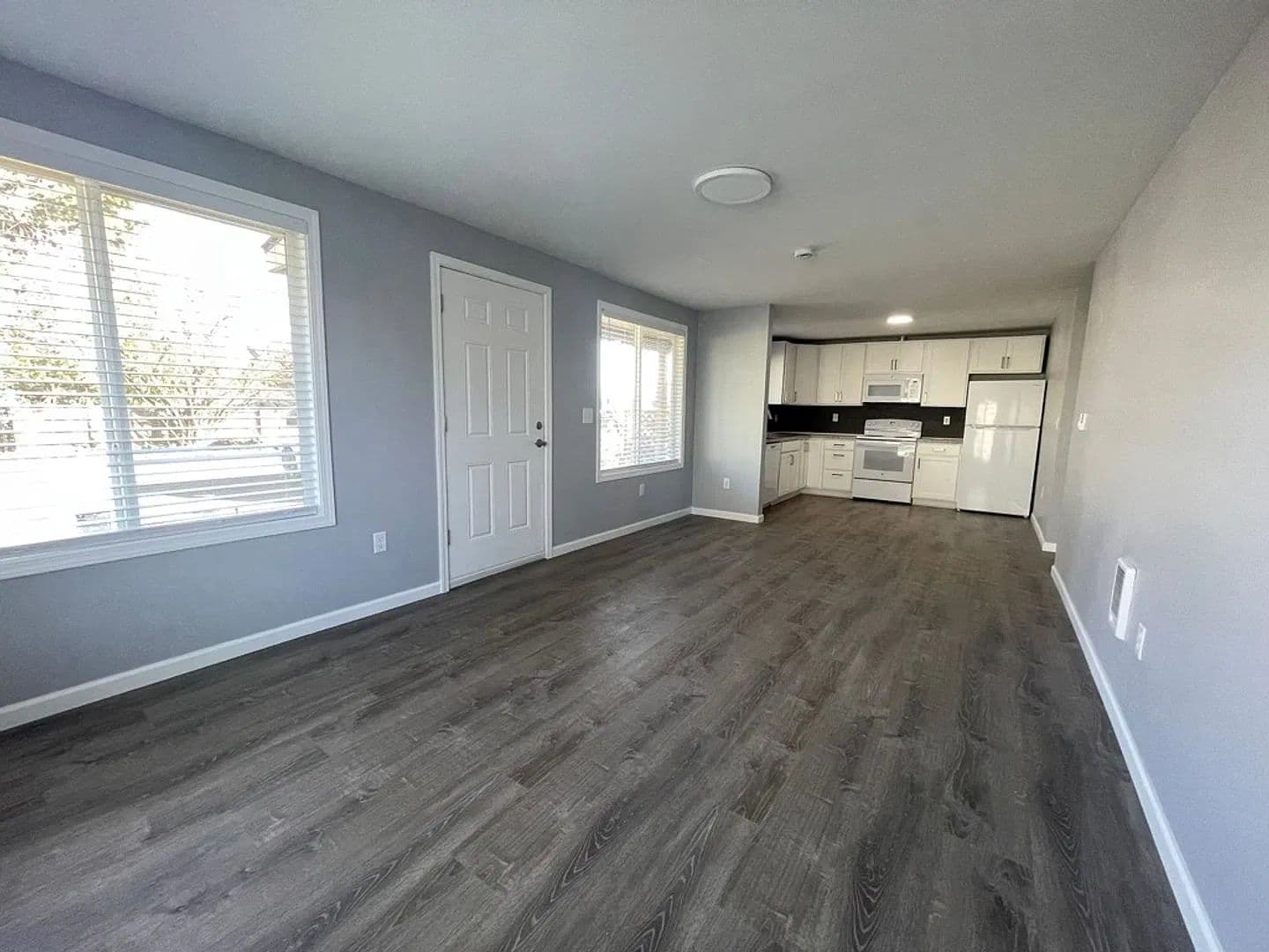 Corvallis Apartment: 28820-28836 Highway 34