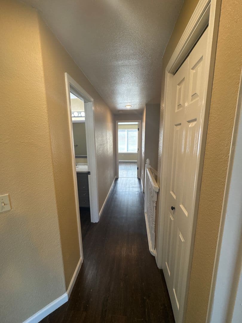 Albany Townhome: 2570 SE 16th Ave