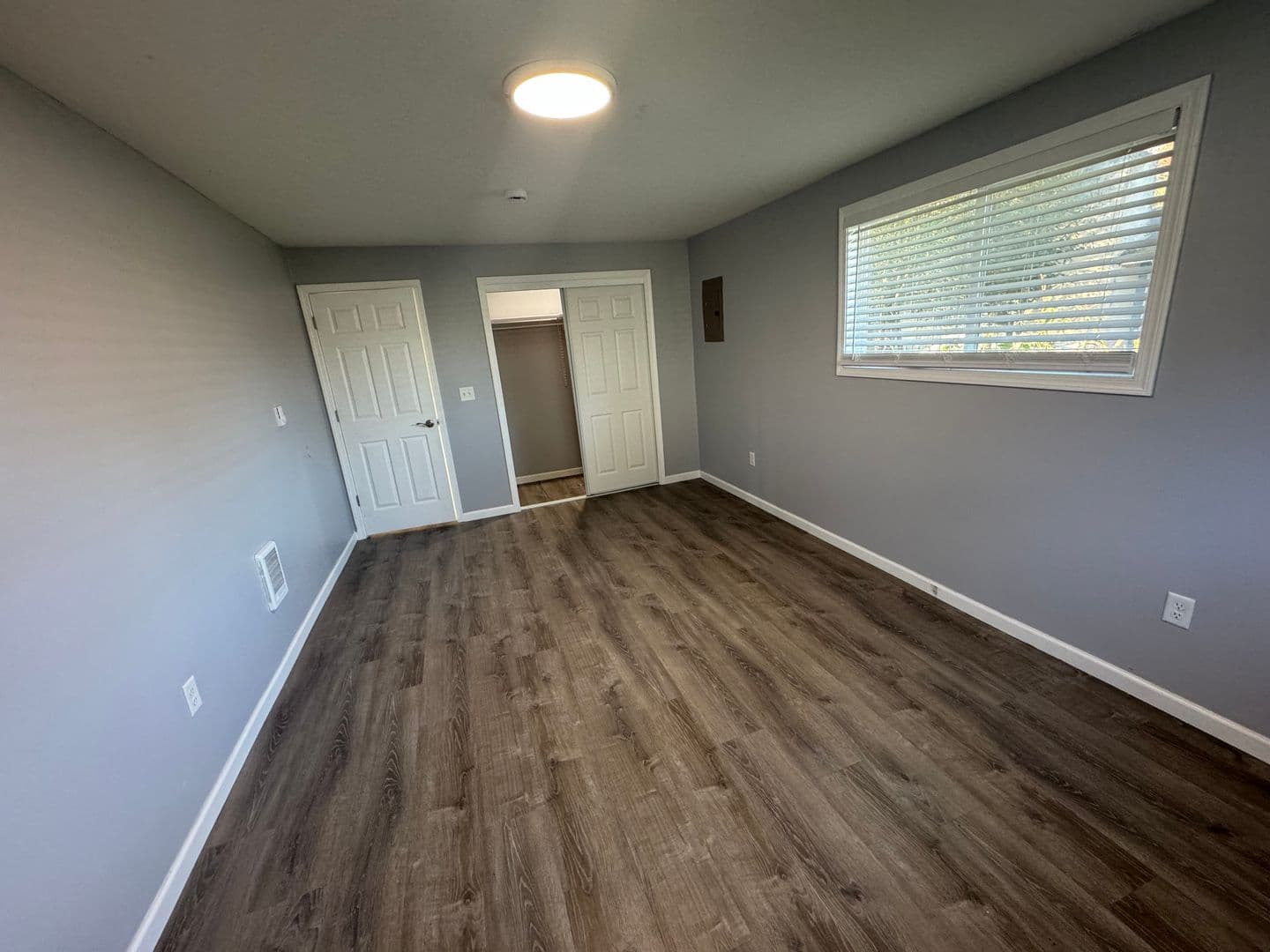 Corvallis Apartment: 28820-28836 Highway 34
