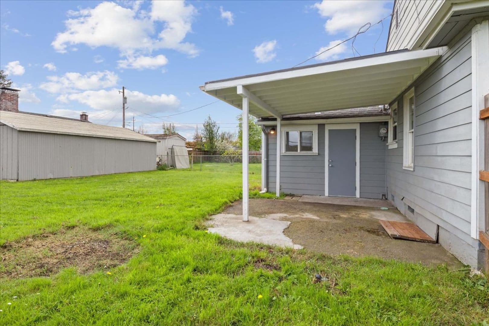Albany House: 704 16th Ave SW
