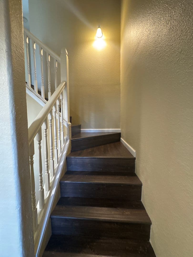 Albany Townhome: 2570 SE 16th Ave