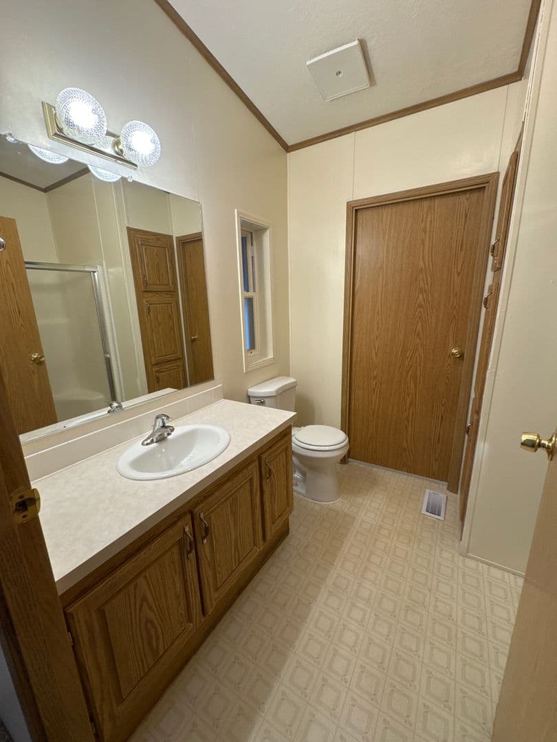 Albany Apartment: 2110 Geary St SE