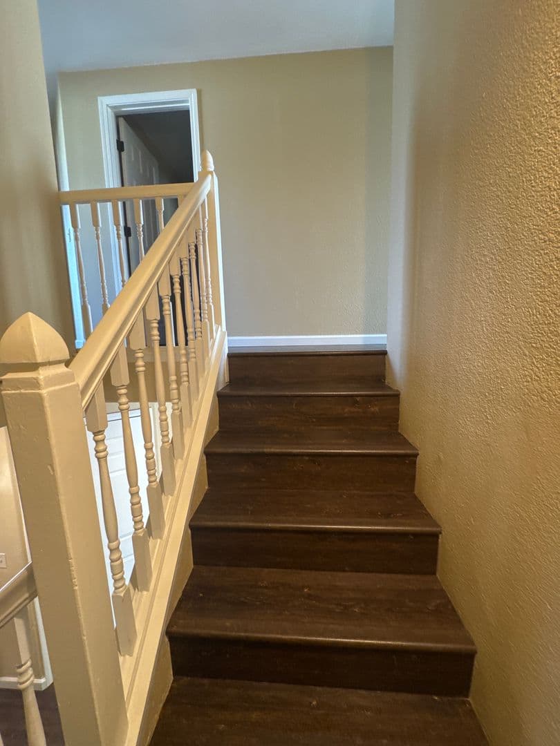 Albany Townhome: 2570 SE 16th Ave