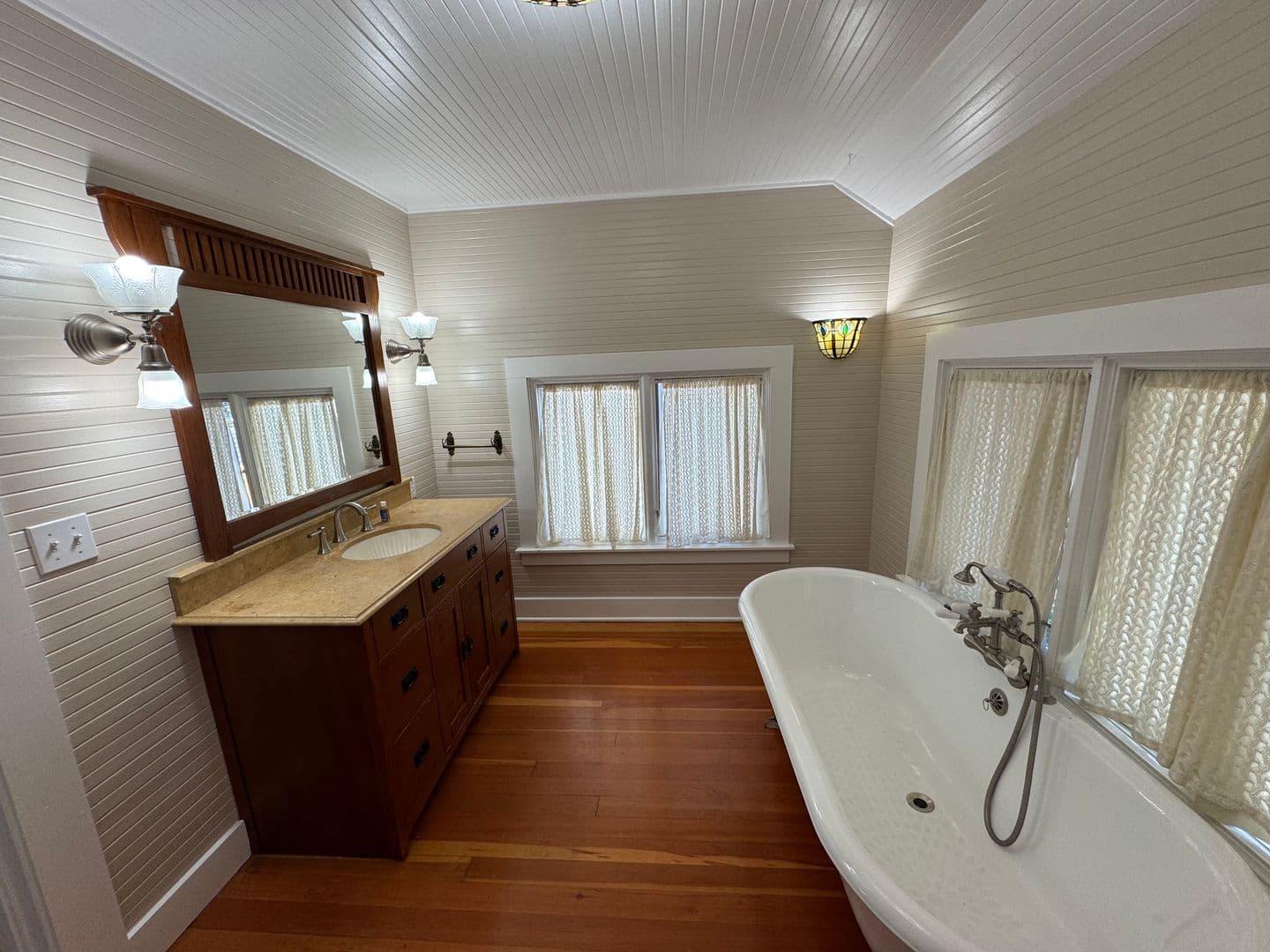 Corvallis House: 227 SW 7th Street