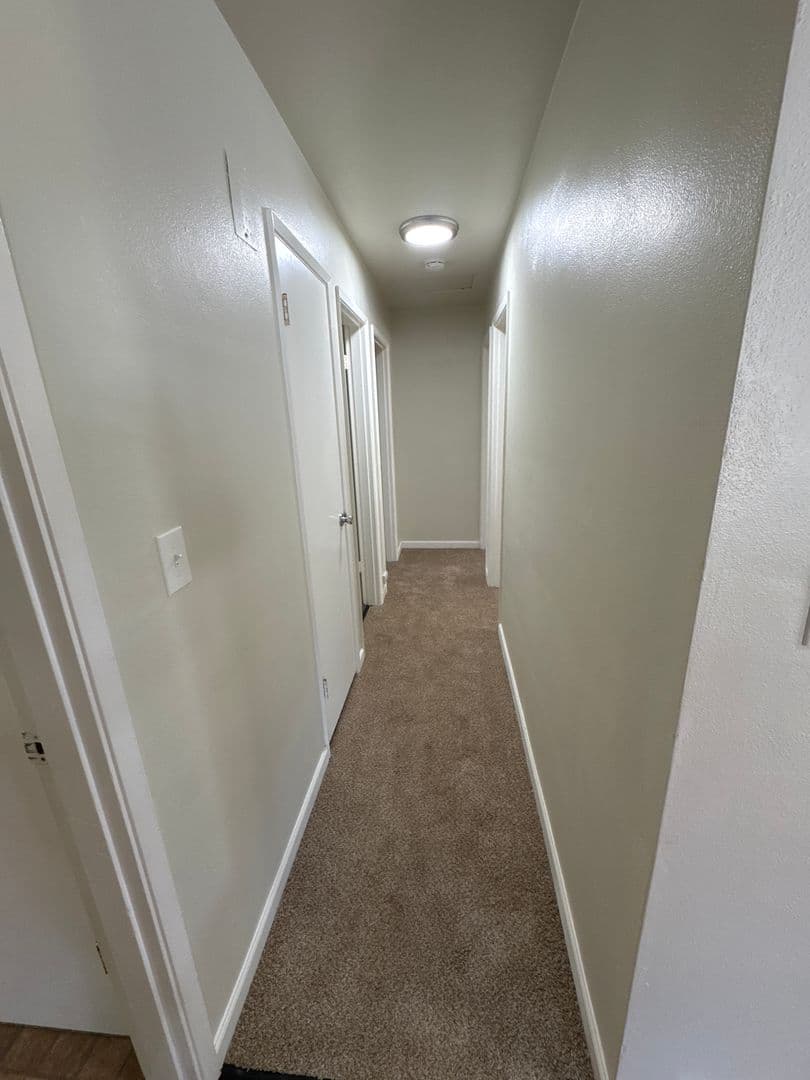 Adair Village Apartment: 230-232 NE Azalea Drive