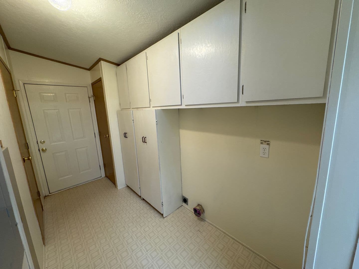 Albany Apartment: 2110 Geary St SE