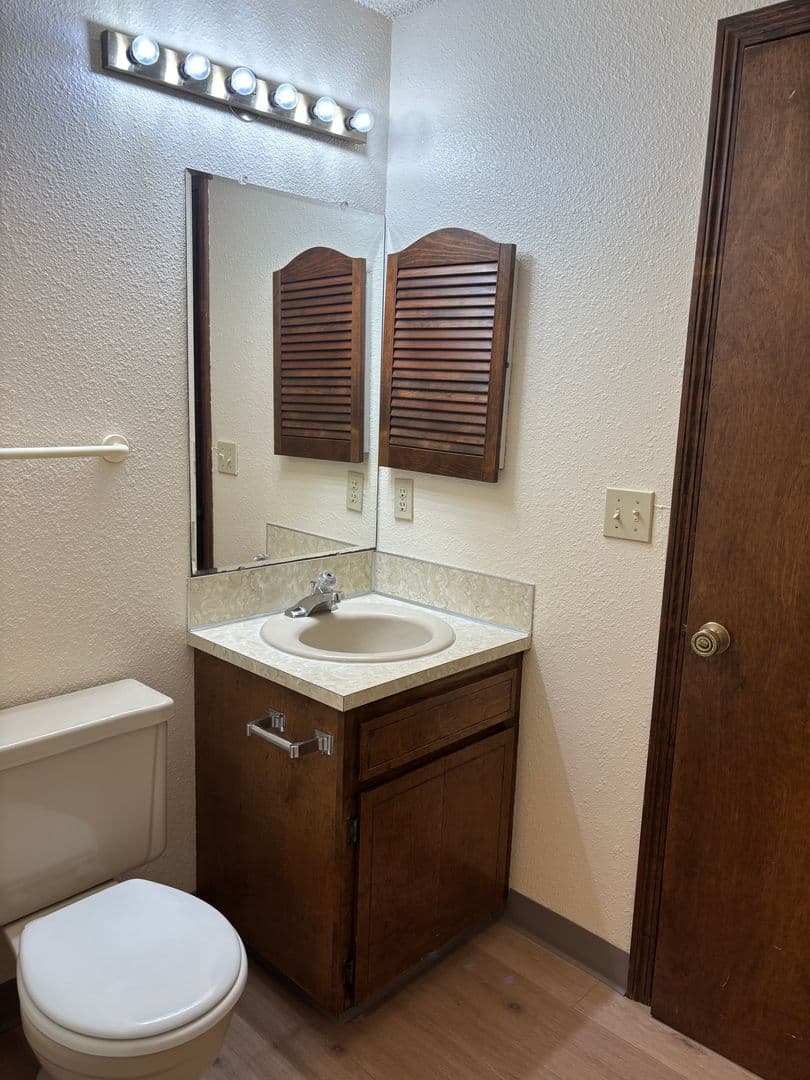 Corvallis House: 1012 SE Dorothy Ave