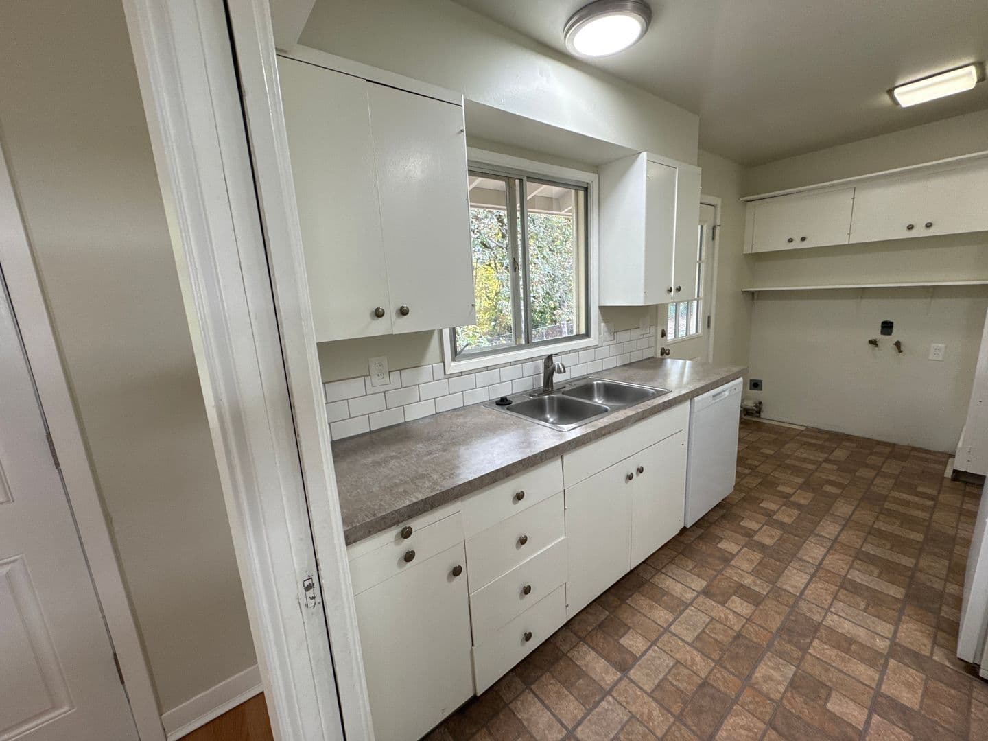 Adair Village Apartment: 230-232 NE Azalea Drive