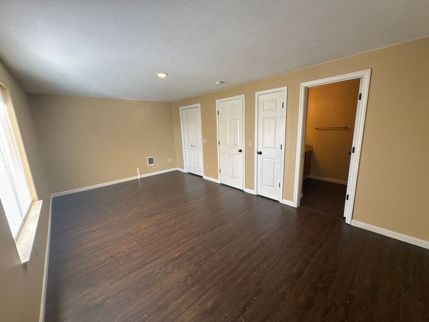 Albany Townhome: 2570 SE 16th Ave