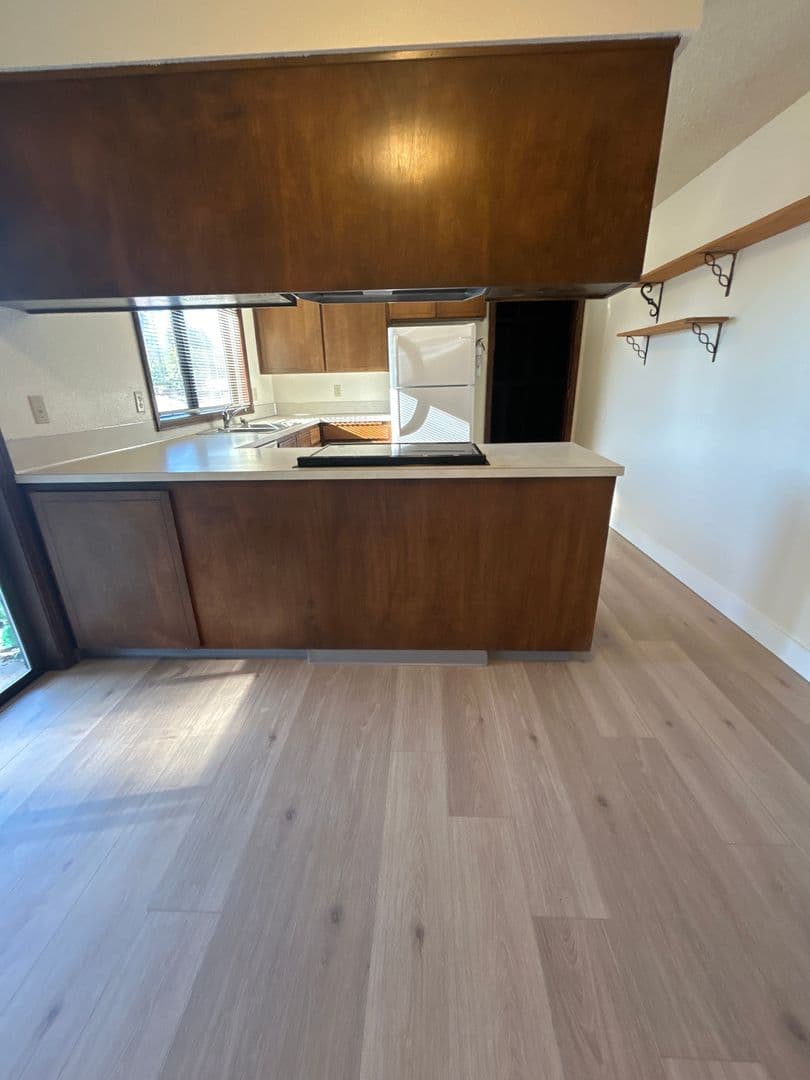 Corvallis House: 1012 SE Dorothy Ave