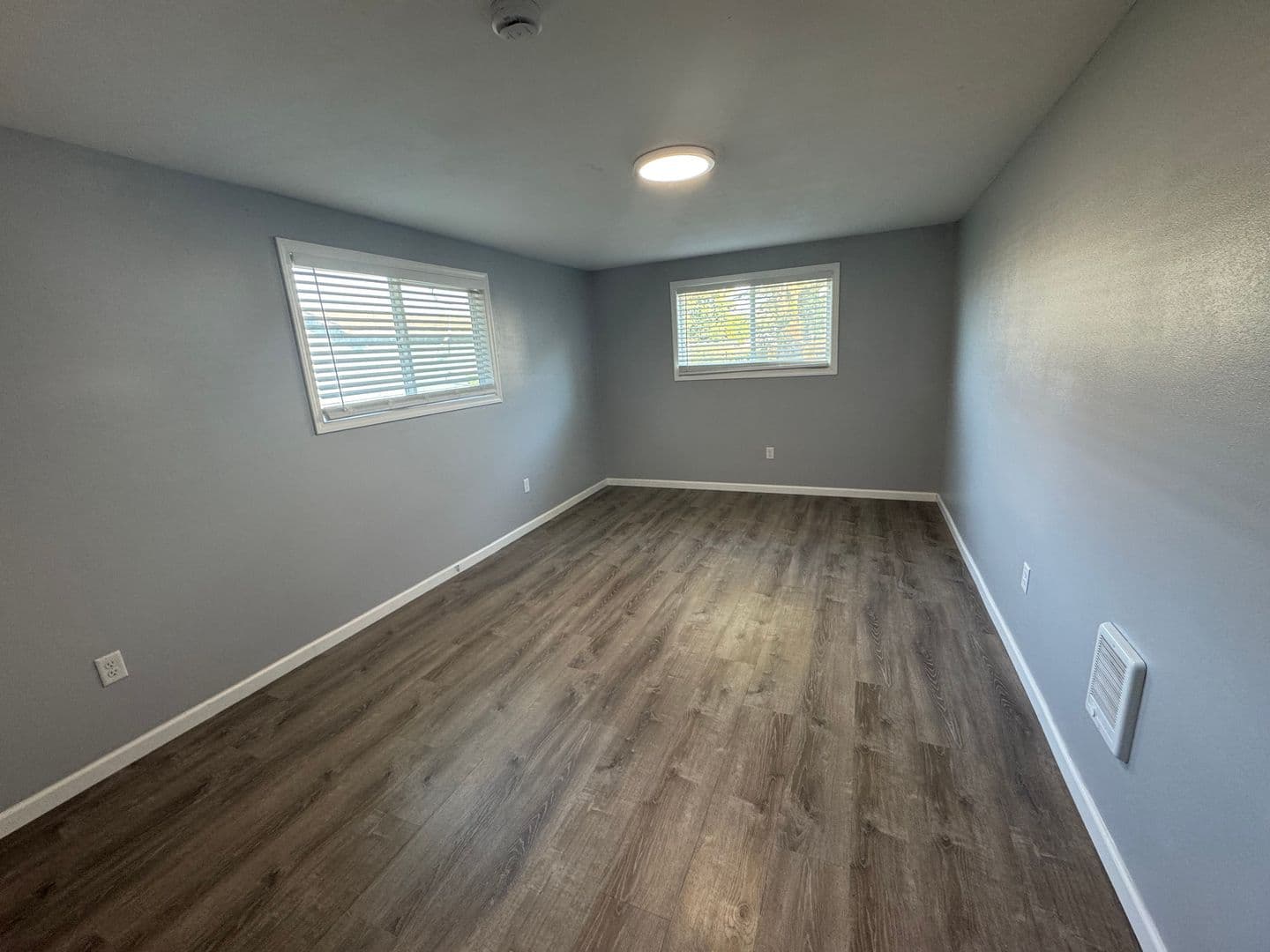 Corvallis Apartment: 28820-28836 Highway 34