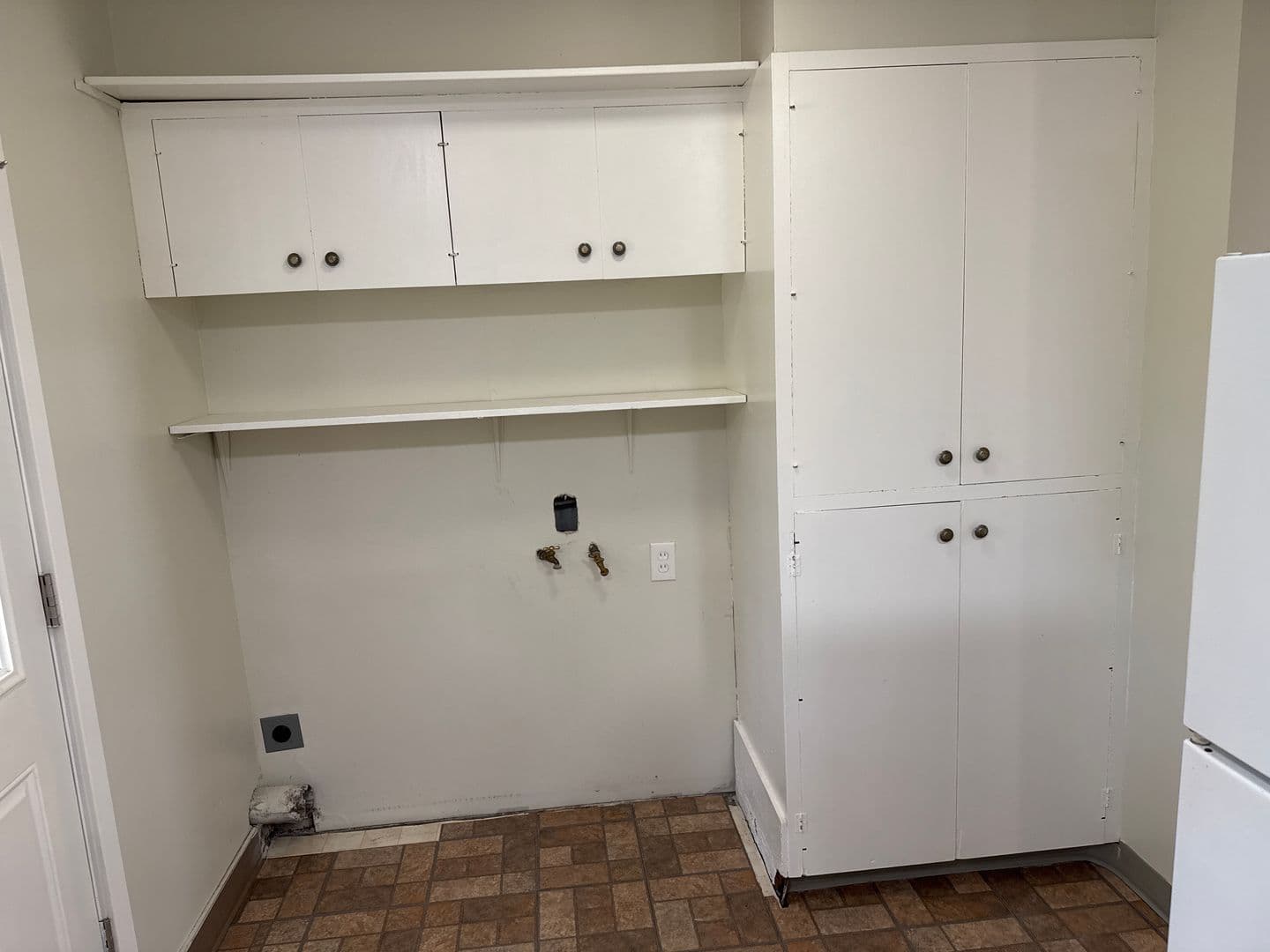 Adair Village Apartment: 230-232 NE Azalea Drive