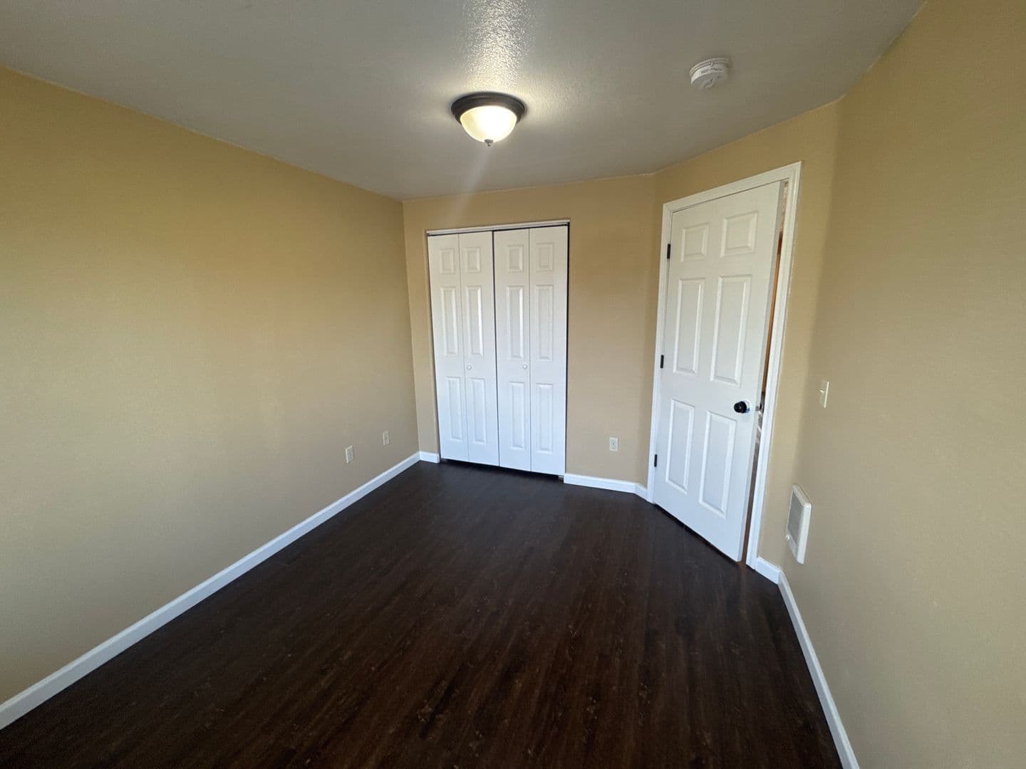 Albany Townhome: 2570 SE 16th Ave