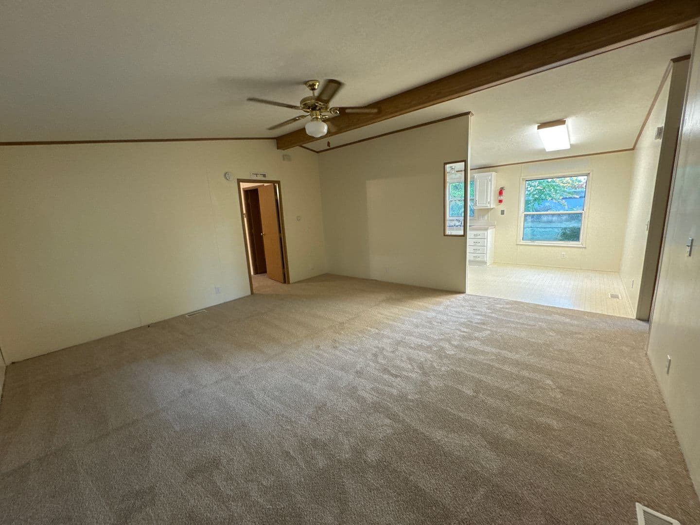 Albany Apartment: 2110 Geary St