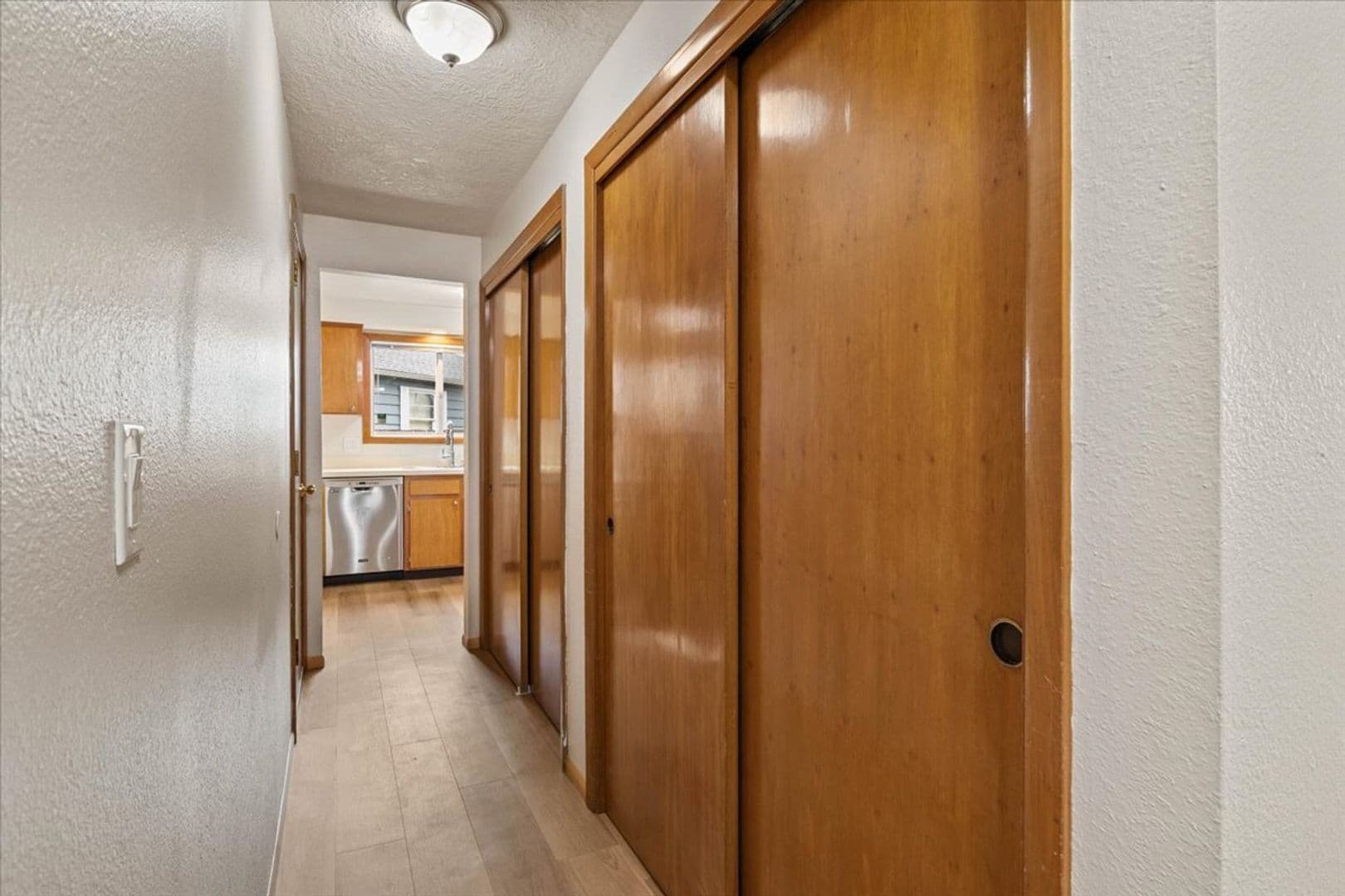 Salem House: 5122 Sunnyside Rd SE