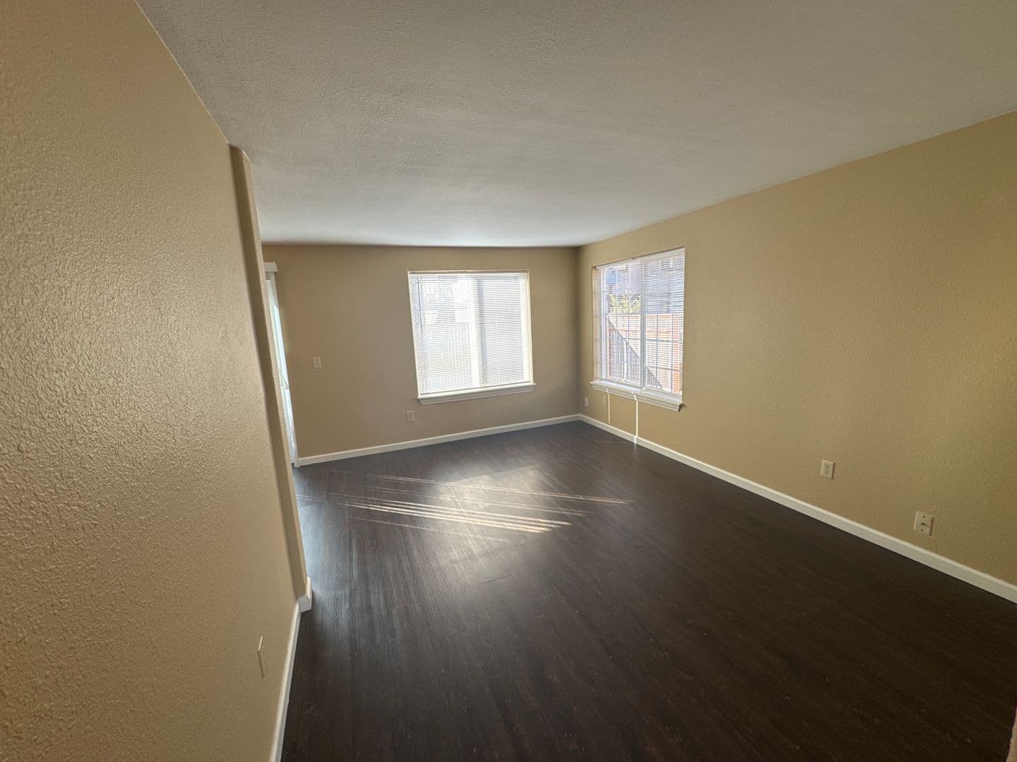 Albany Townhome: 2570 SE 16th Ave