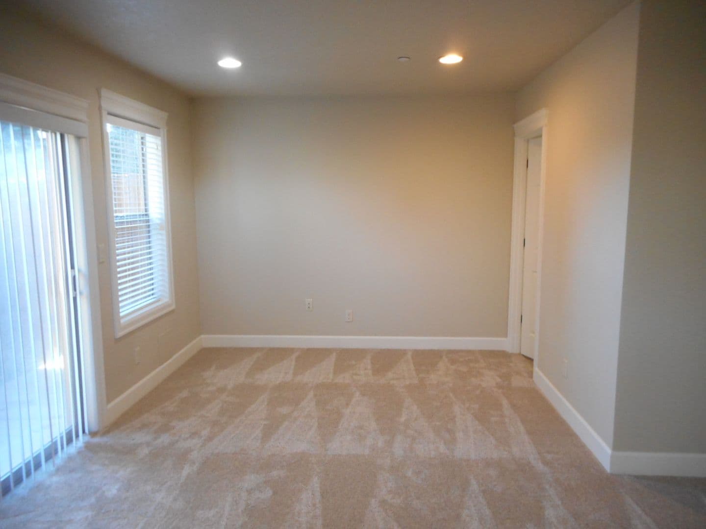Albany Townhome: 1555 Dolores Way SE