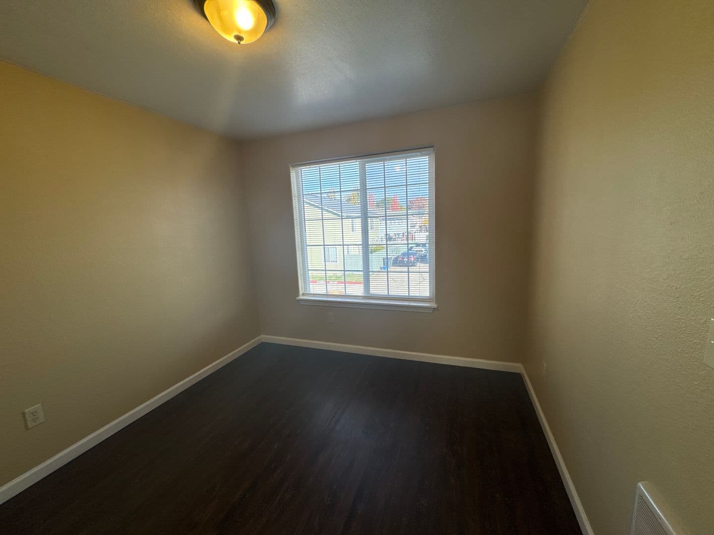 Albany Townhome: 2570 SE 16th Ave