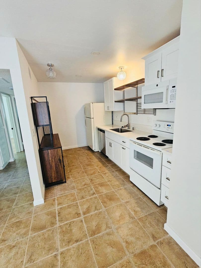 Loma Linda Apartment: 10933 Rincon St