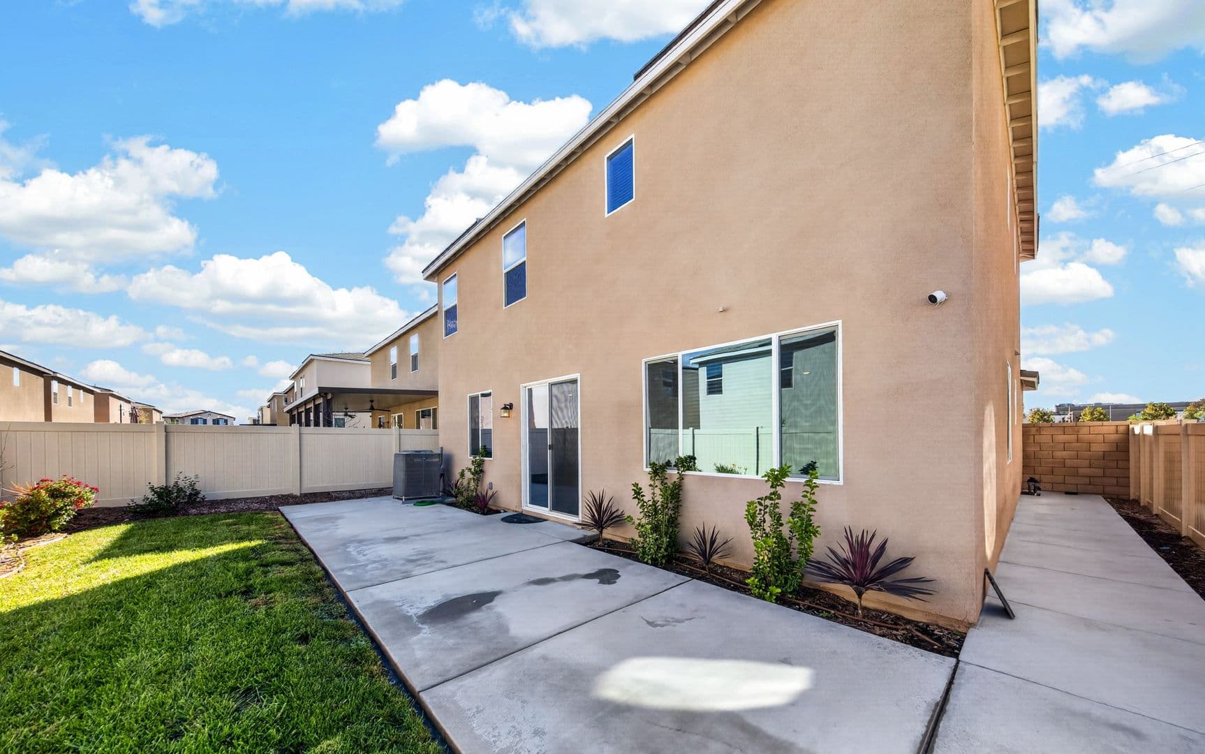 Redlands House: 974 Domestic Ave
