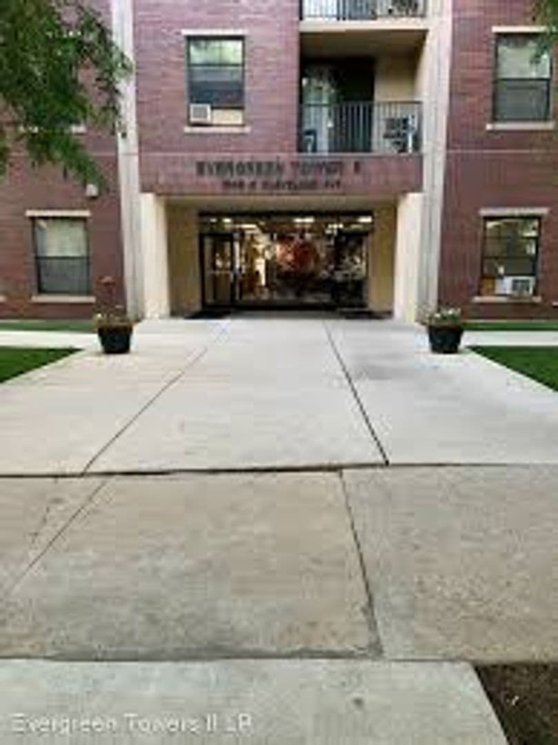 Chicago Apartment: 1343 N. Cleveland Ave.