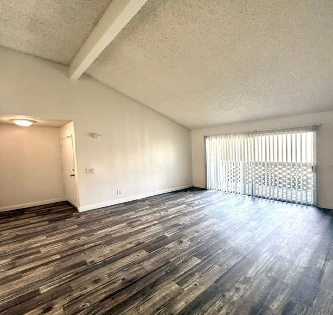 Chula Vista Apartment: 3136 Bonita Road