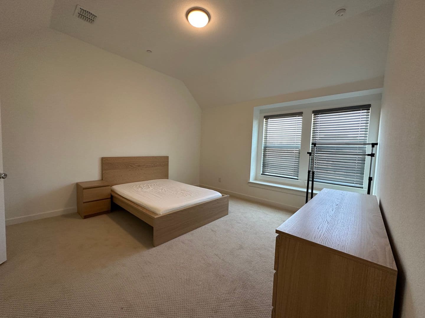 McKinney House: 358 Somerville Dr