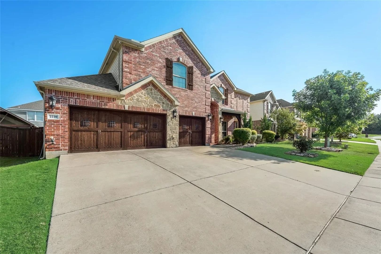 Grand Prairie House: 2239 Bald Eagle Way