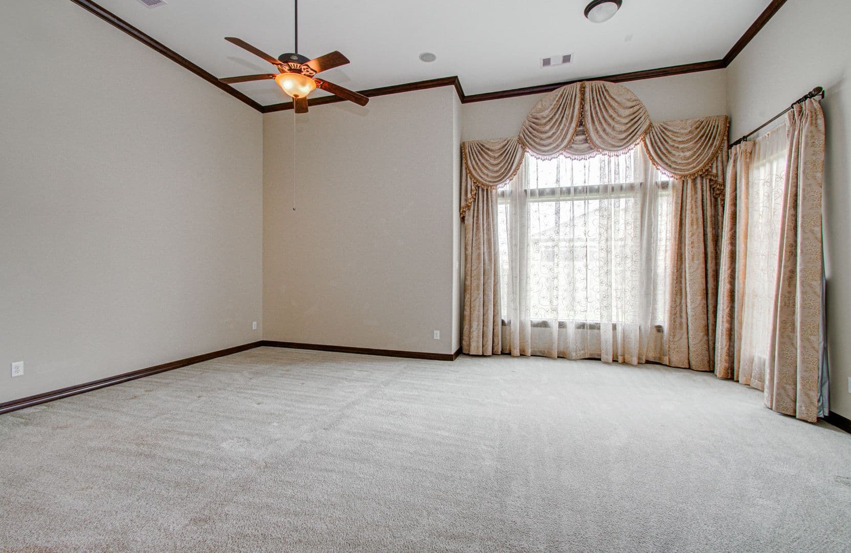 Sugarland House: 5711 Avon Landing Lane