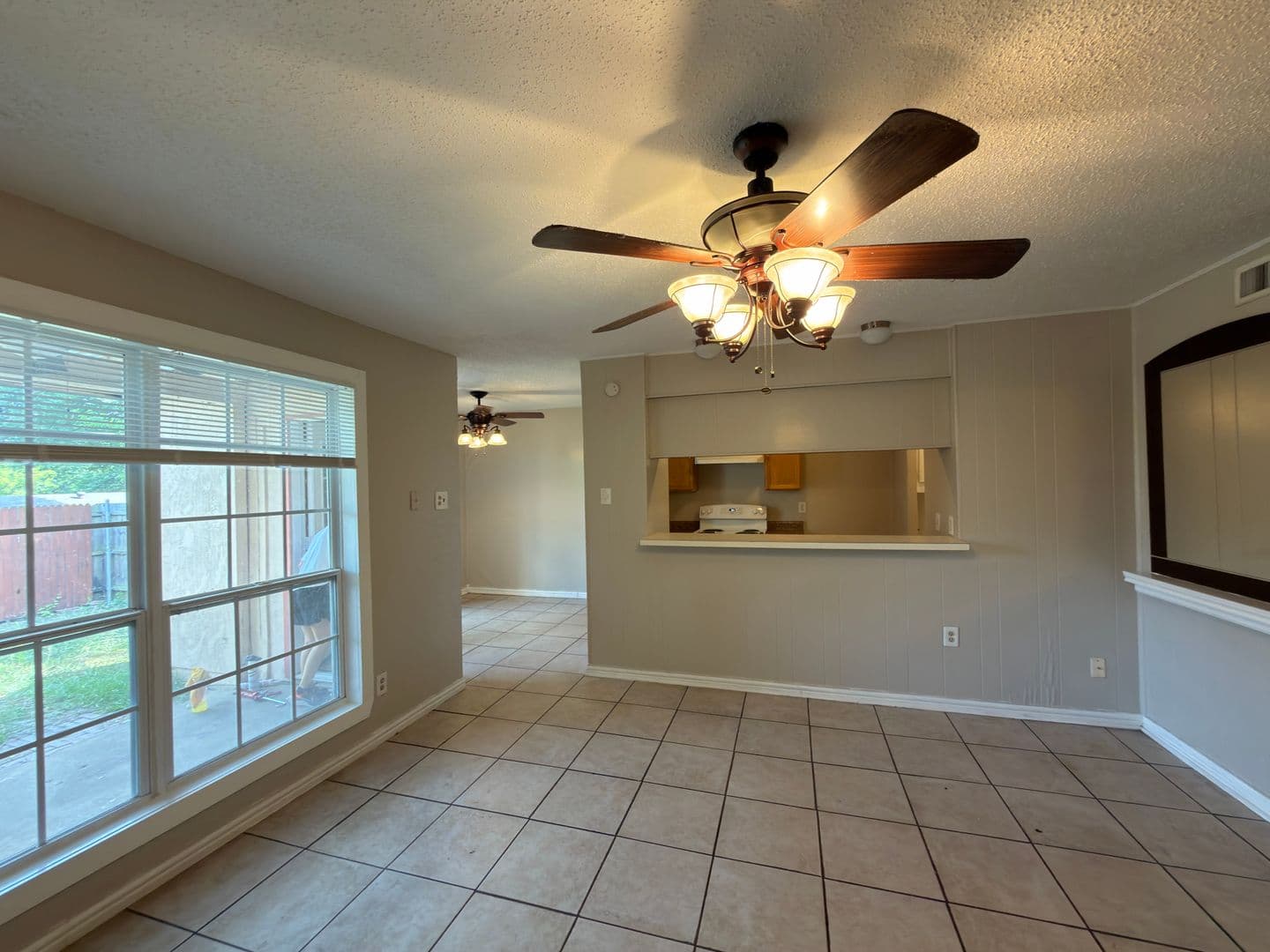 Garland House: 358 Valley Park Dr